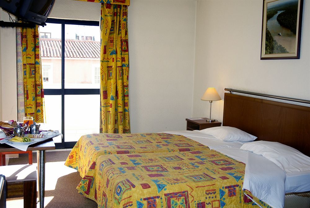 Express & - Principe Real By Ihg 3* Lisboa
